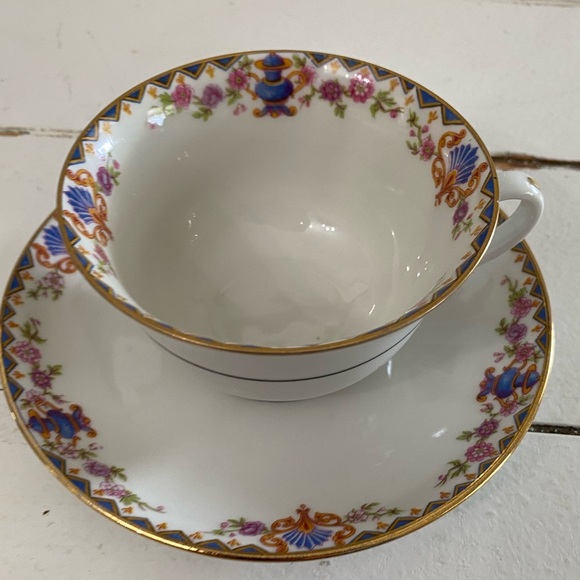 VTG LIMOGES FRANCE TEACUP AND SAUCER IN PATTERN GRR20 - Picture 6 of 12